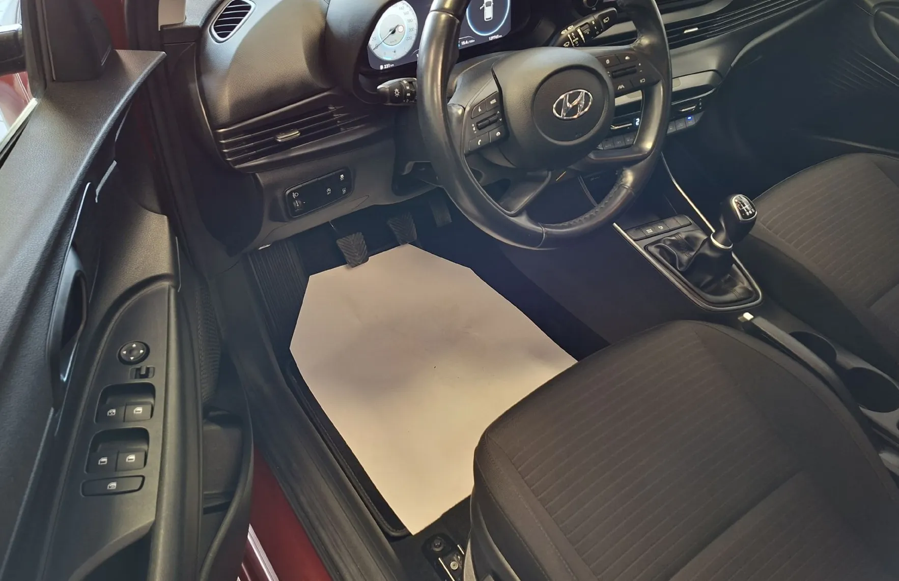 Zunanja slika - Hyundai i20 - 1.0 T-GDI 100 COMFORT-LED-KAMERA-PDC-ODLIČEN- - 7