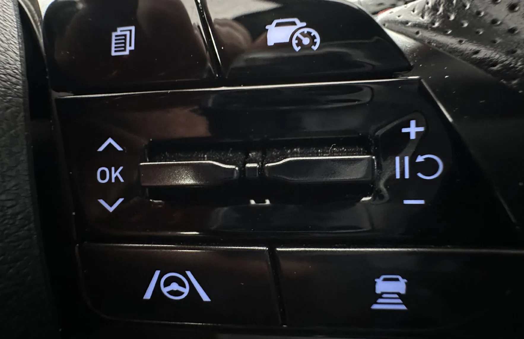 Zunanja slika - Hyundai Tucson - 4WD 1.6 T-GDI  Premium Avt.NEMŠKI+4ALU.KAMERA - 12