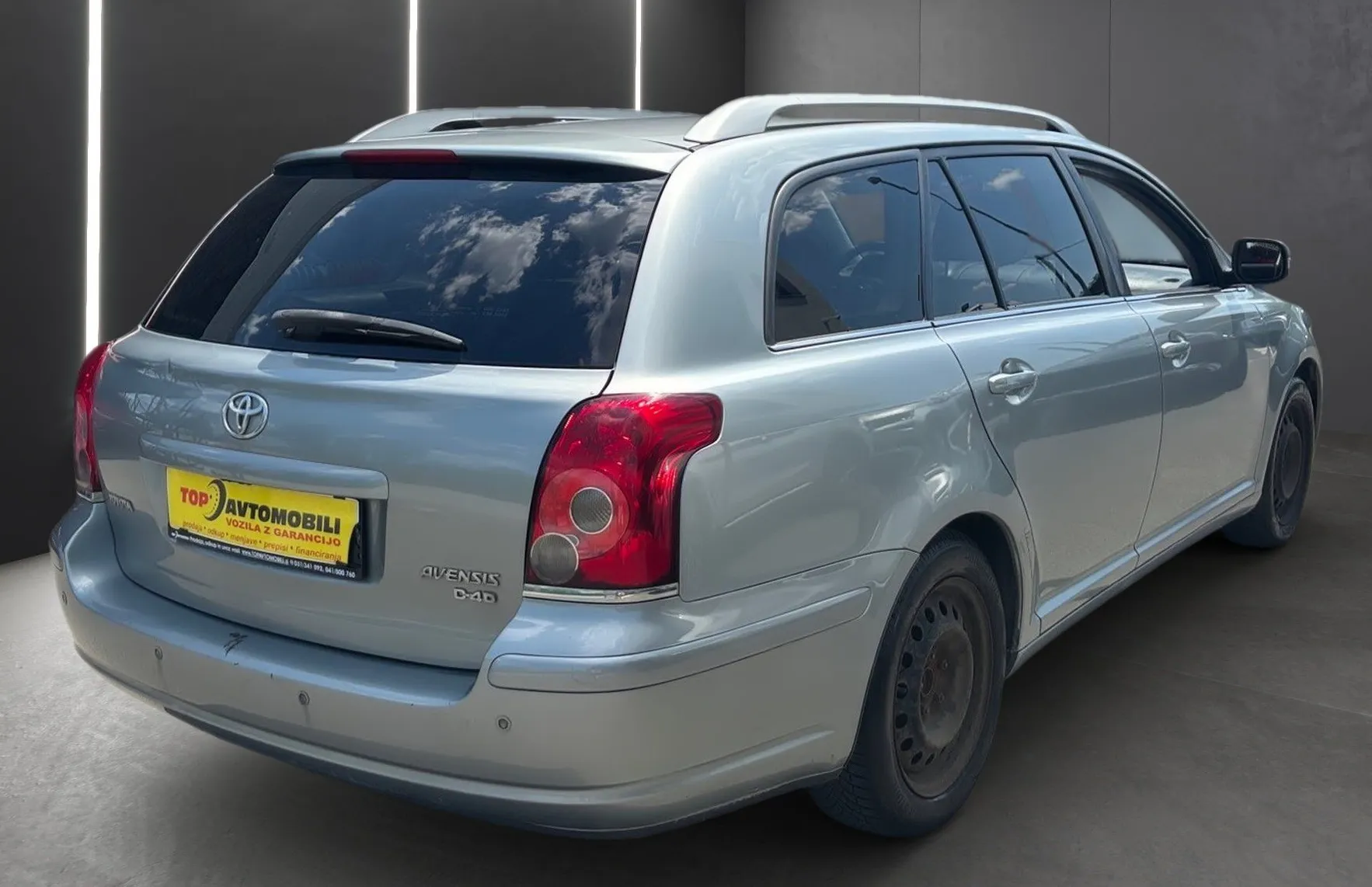 Zunanja slika - Toyota Avensis - Combi 2.2 D SLOVENSKO VOZILO XENON TEMPOMAT USNJE - 6