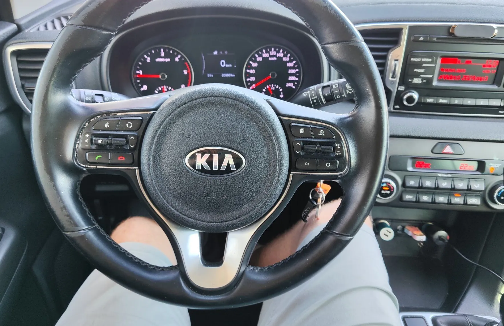 Zunanja slika - KIA Sportage - 2WD 1.7 CRDI City - 16