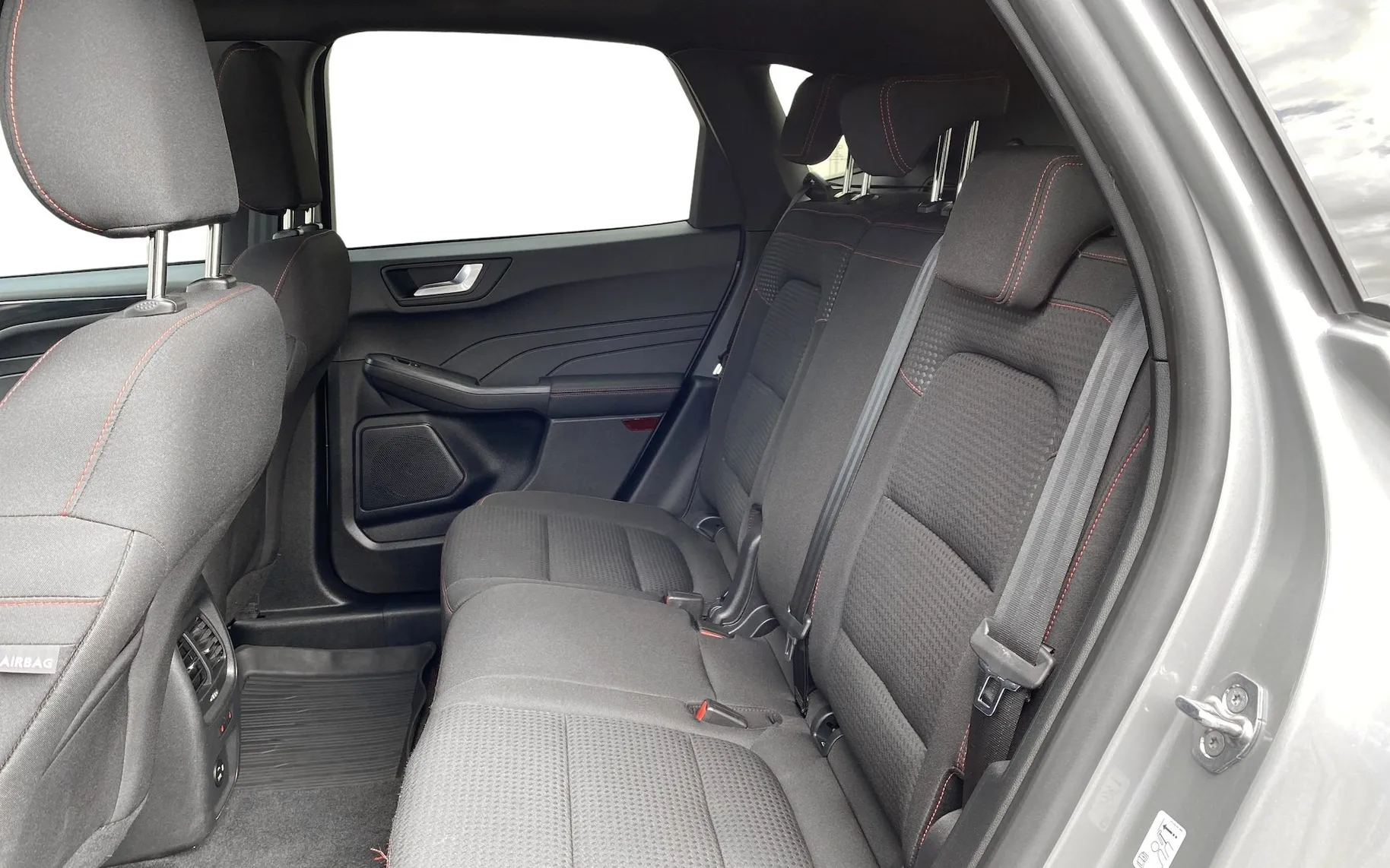 Zunanja slika - Ford Kuga - ST-LINE 1.5 EcoBoost-NAVI-SLO-KAMERA-KEYLESS - 6