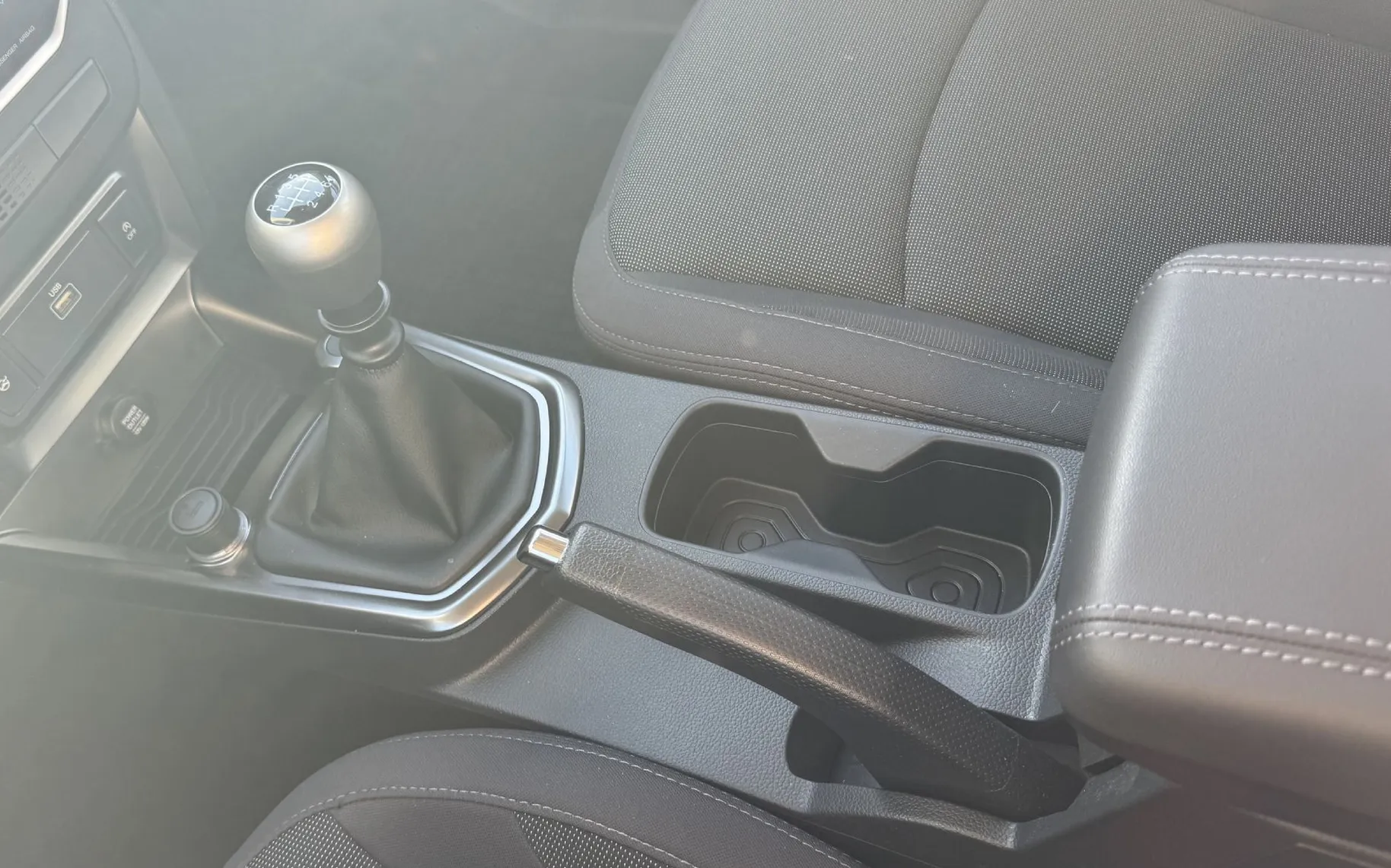 Zunanja slika - SsangYong Tivoli - Ssangyong  1.5 T-GDI FRESH TEMPOMAT-KAMERA-N - 9