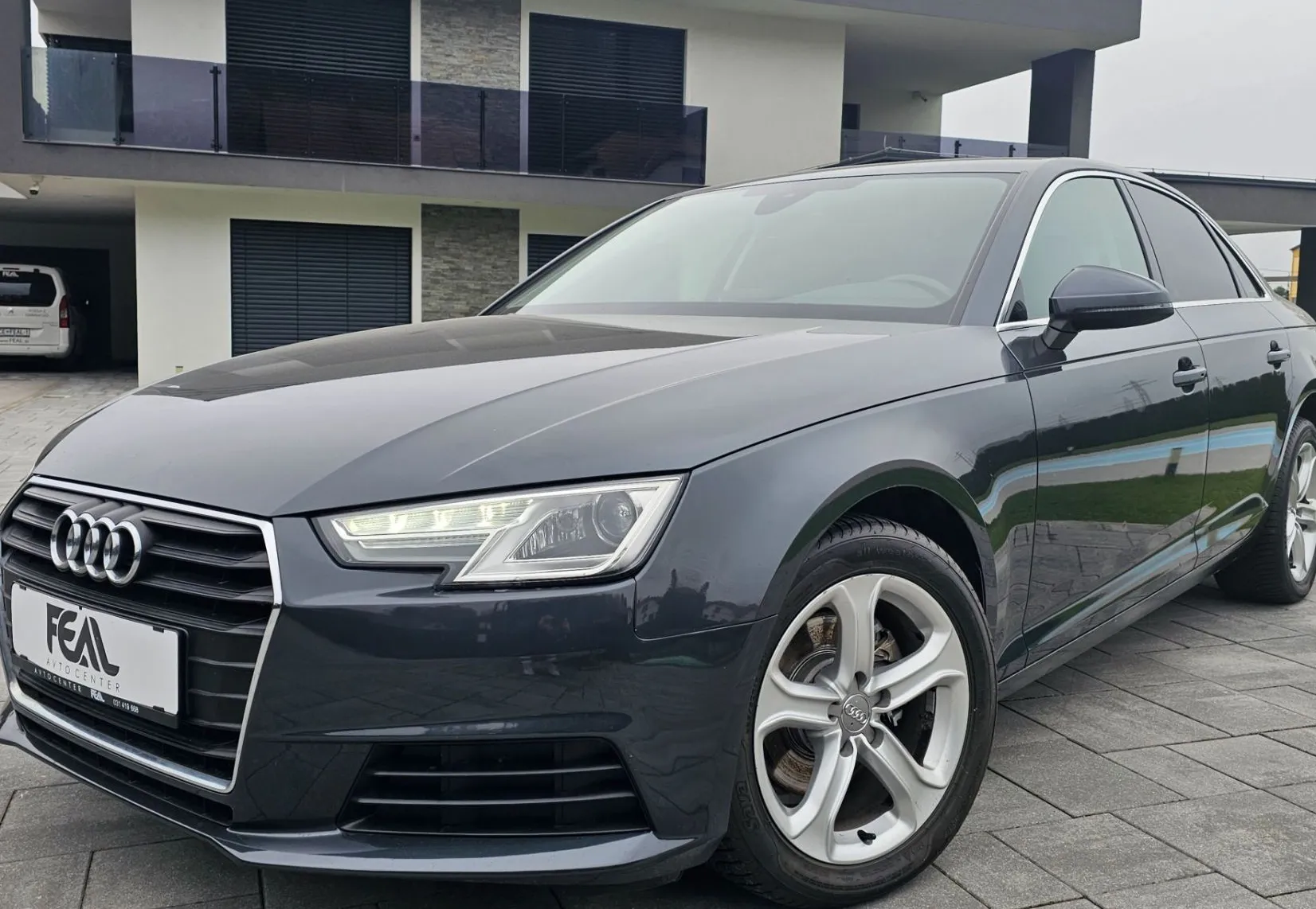 Zunanja slika - Audi A4 - 2.0 TDI-LIMUZINA-XENON-LED-NAVI-TEMPOMAT-PDC - 1