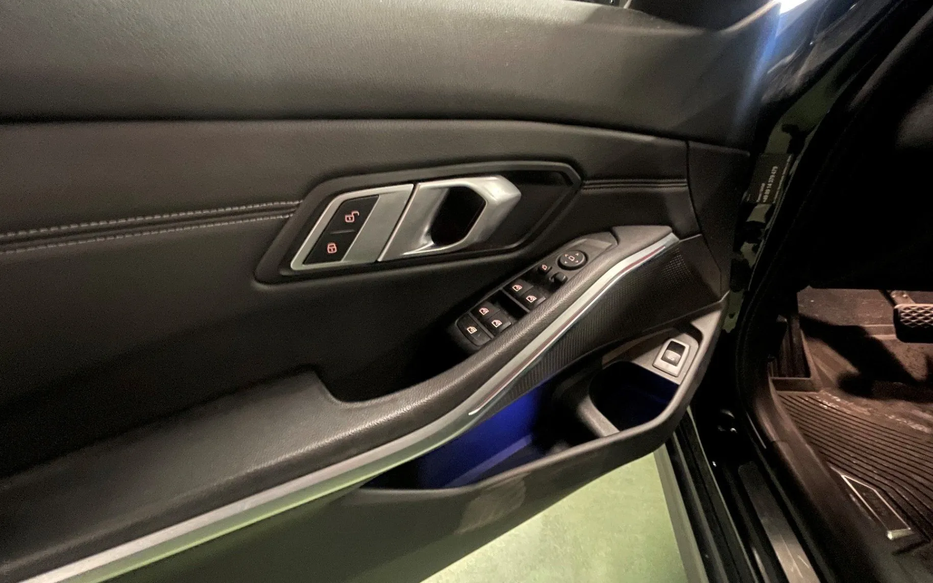 Zunanja slika - BMW Serija 3 - 320d XDrive Sport Line Avt.LED.NAVI.KAMERA.OGR.SE - 10