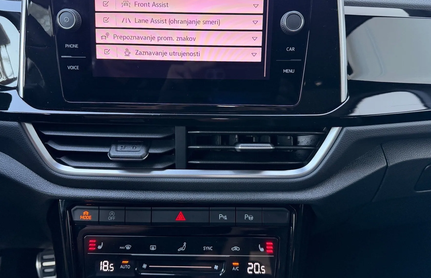 Zunanja slika - VW T-Roc - 1.0 TSI BMT R-Line-Masaža-ACC-PDC-Kamera-IQ Light - 14