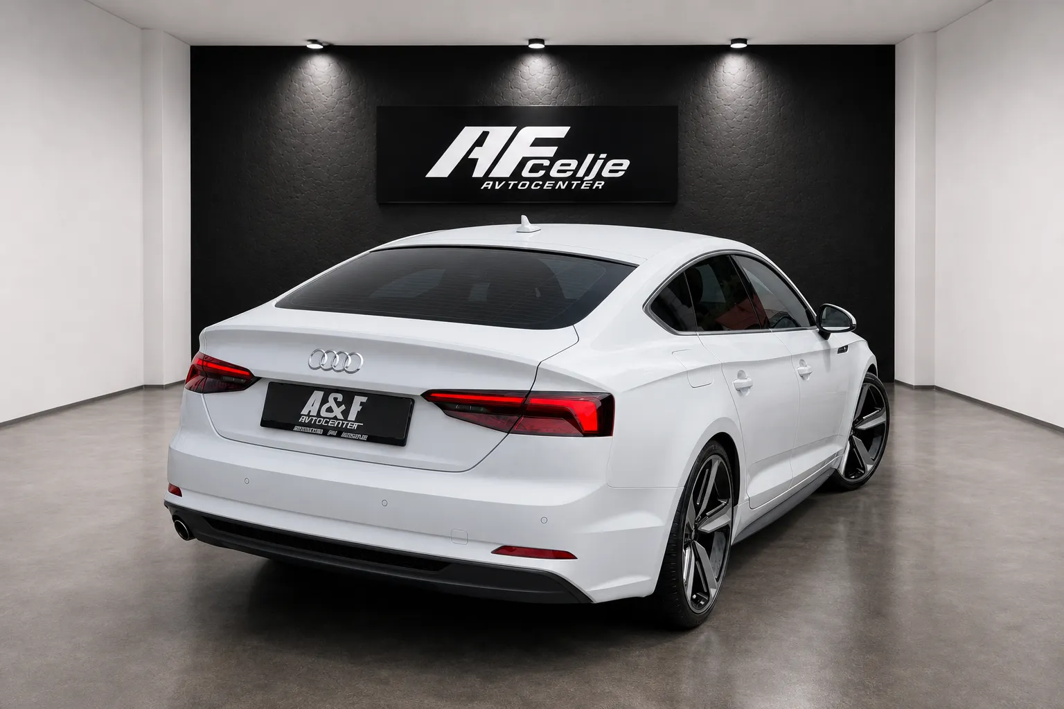 Zunanja slika - Audi A5 Sportback - 2.0 TDI-AUT-S LINE-VIRUTAL-LIZING ZA TUJCE-XENON - 5