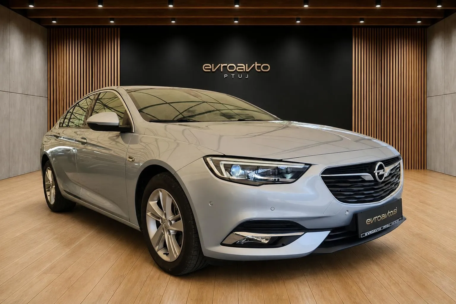 Zunanja slika - Opel Insignia - Grand Sport 1.5 Turbo ecoTEC Innovation Slovenec - 6