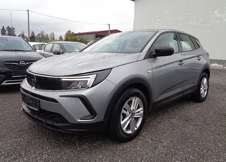 Zunanja slika - Opel Grandland - 1.2 TURBO 130hp - samo 58.000km - 1
