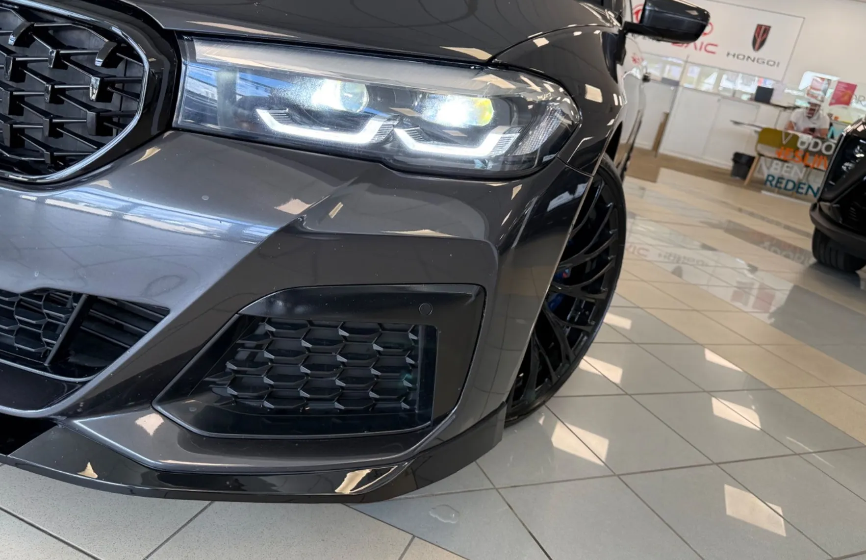 Zunanja slika - BMW Serija 5 - Touring: 530d xDrive M-SPORT-AMBIENT-LED-ALU-FACELIFT- - 4