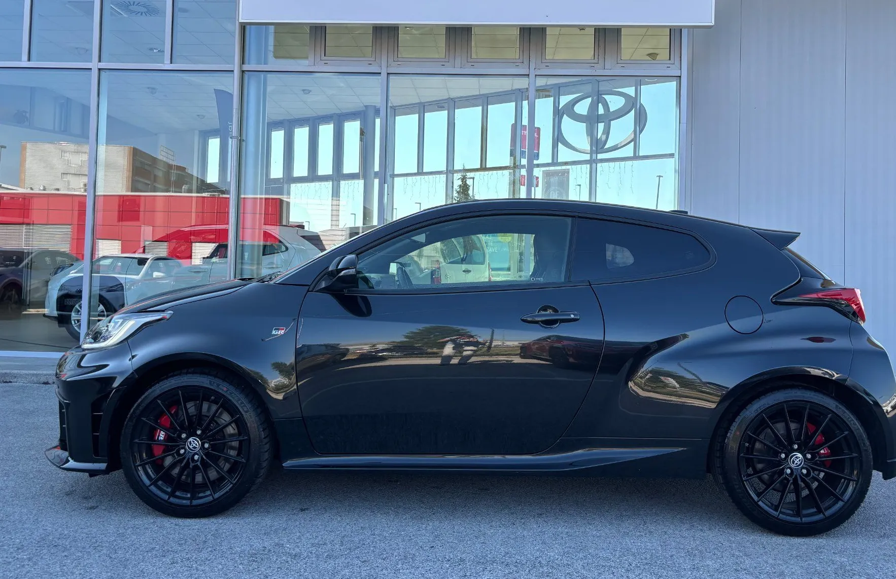 Zunanja slika - Toyota GR Yaris - 1.6 AWD GR-FOUR Race JBL - 3
