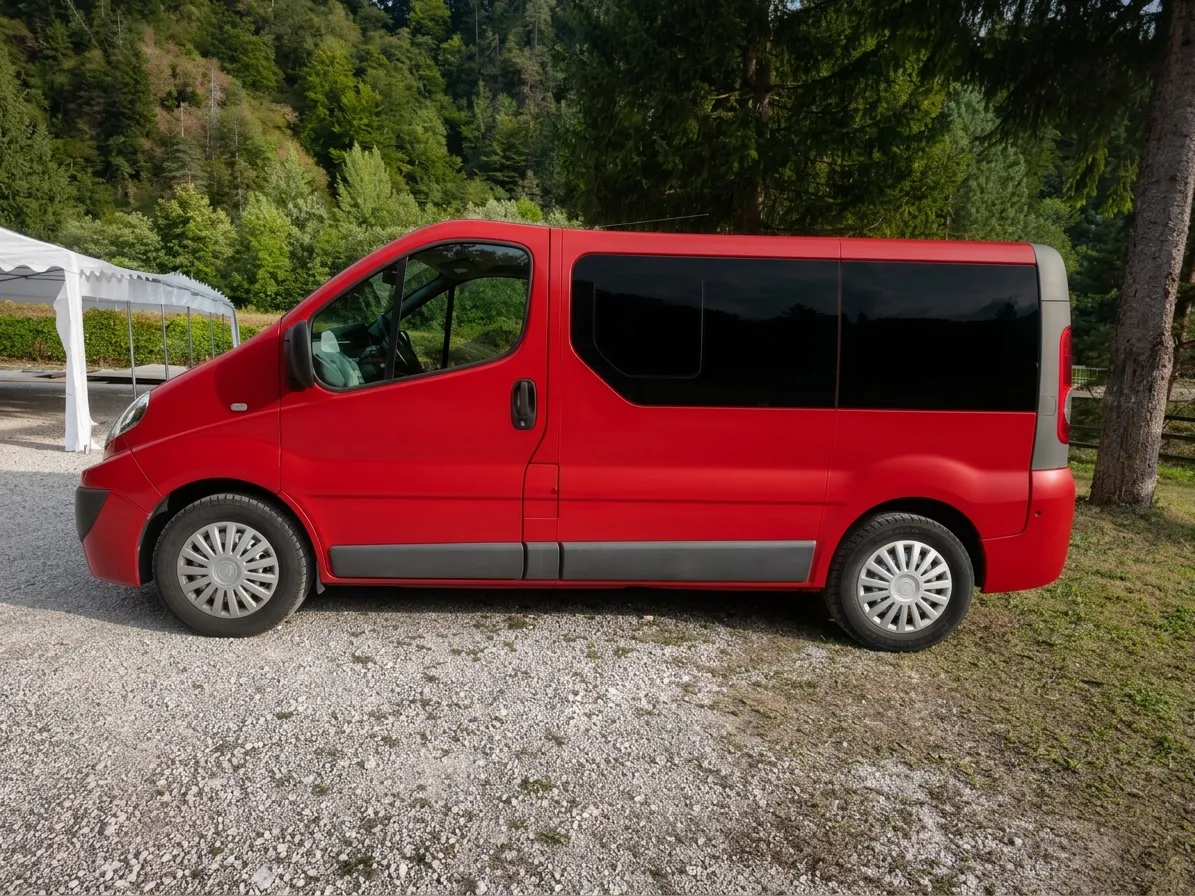 Zunanja slika - Renault Trafic - Passanger - 4