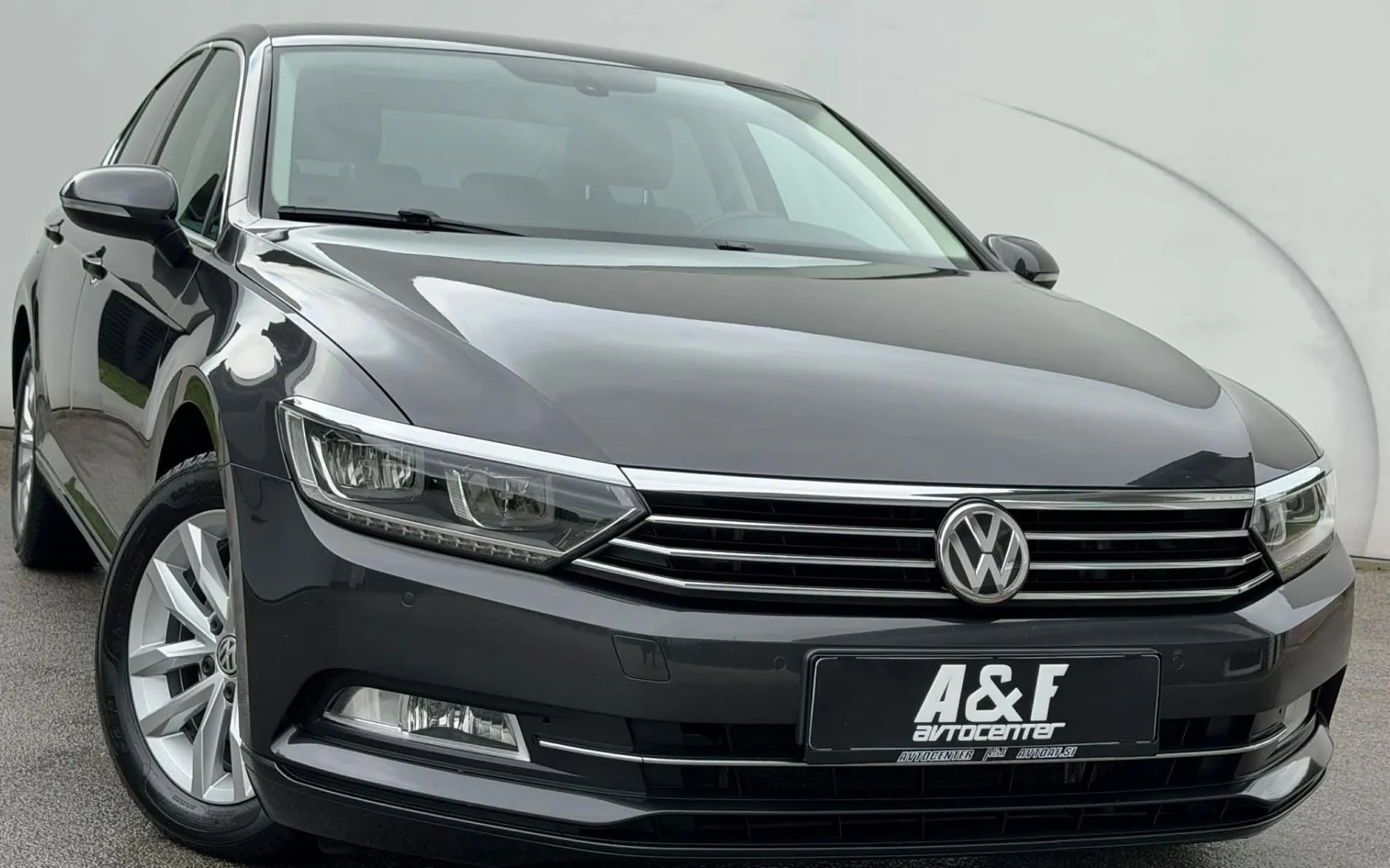 Zunanja slika - VW Passat - 2.0 TDI-H LINE-185.000km-VIRTUAL-LIZING ZA TUJCE-. - 3