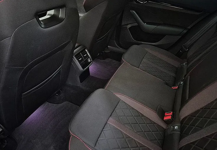 Zunanja slika - Škoda Octavia - Combi 2.0 TDI RS DSG-ACC-MATRIX-VIRTUAL - 9