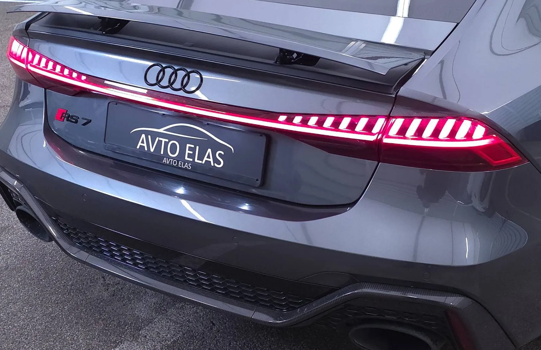 Zunanja slika - Audi RS7 - KERAMIKA - KARBON - PANO - NIGHT VISION - KAMERA.. - 6