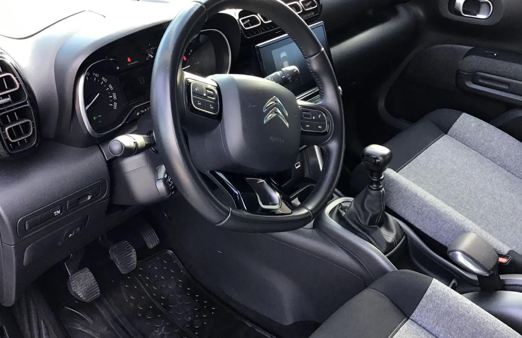 Zunanja slika - Citroën C3 Aircross - 1.2 - 9