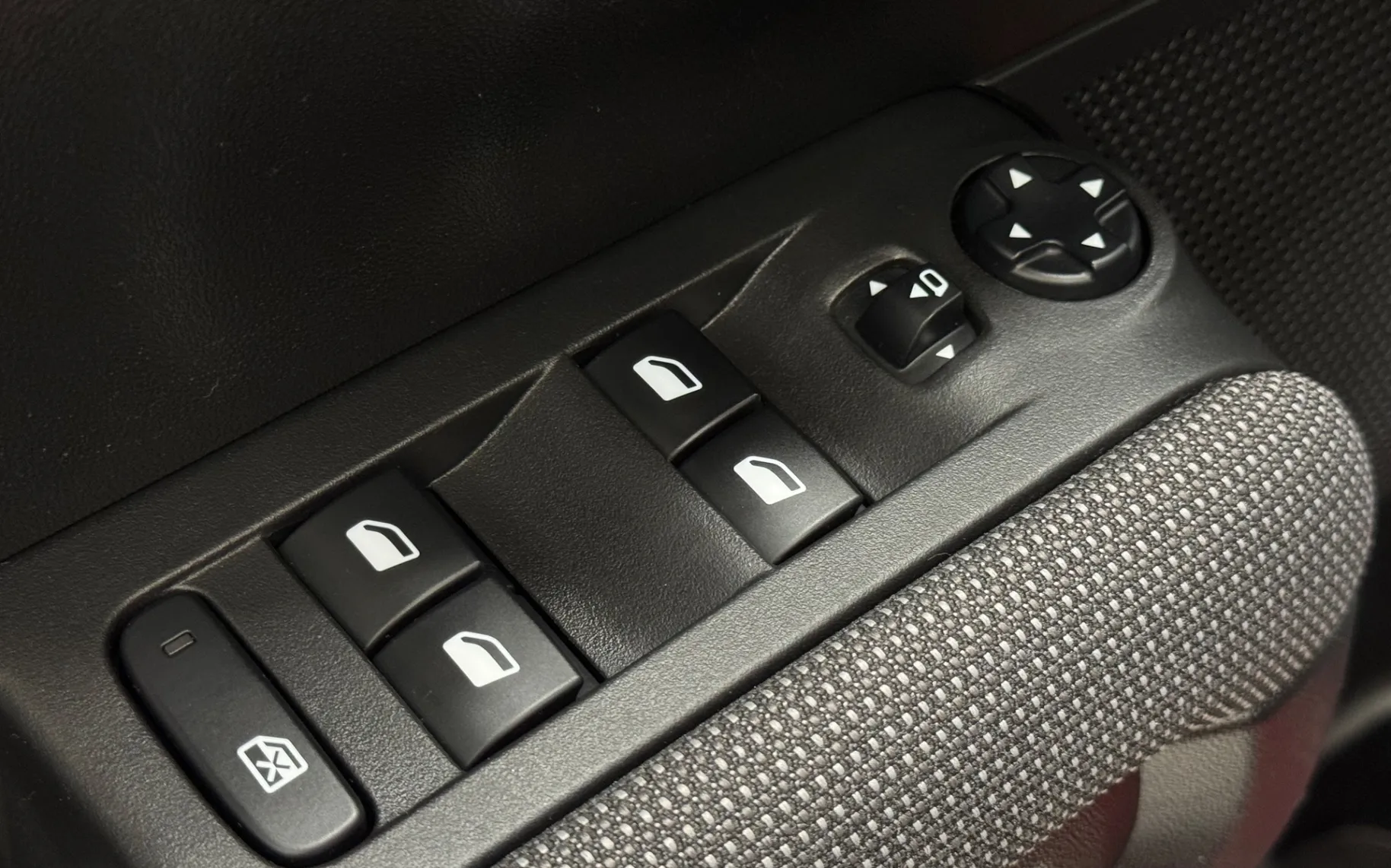 Zunanja slika - Citroën C3 - 1,2-110KM-LED-LINE-ASS-NAVI-PDC-CARPLAY-1.LASTNIK - 20