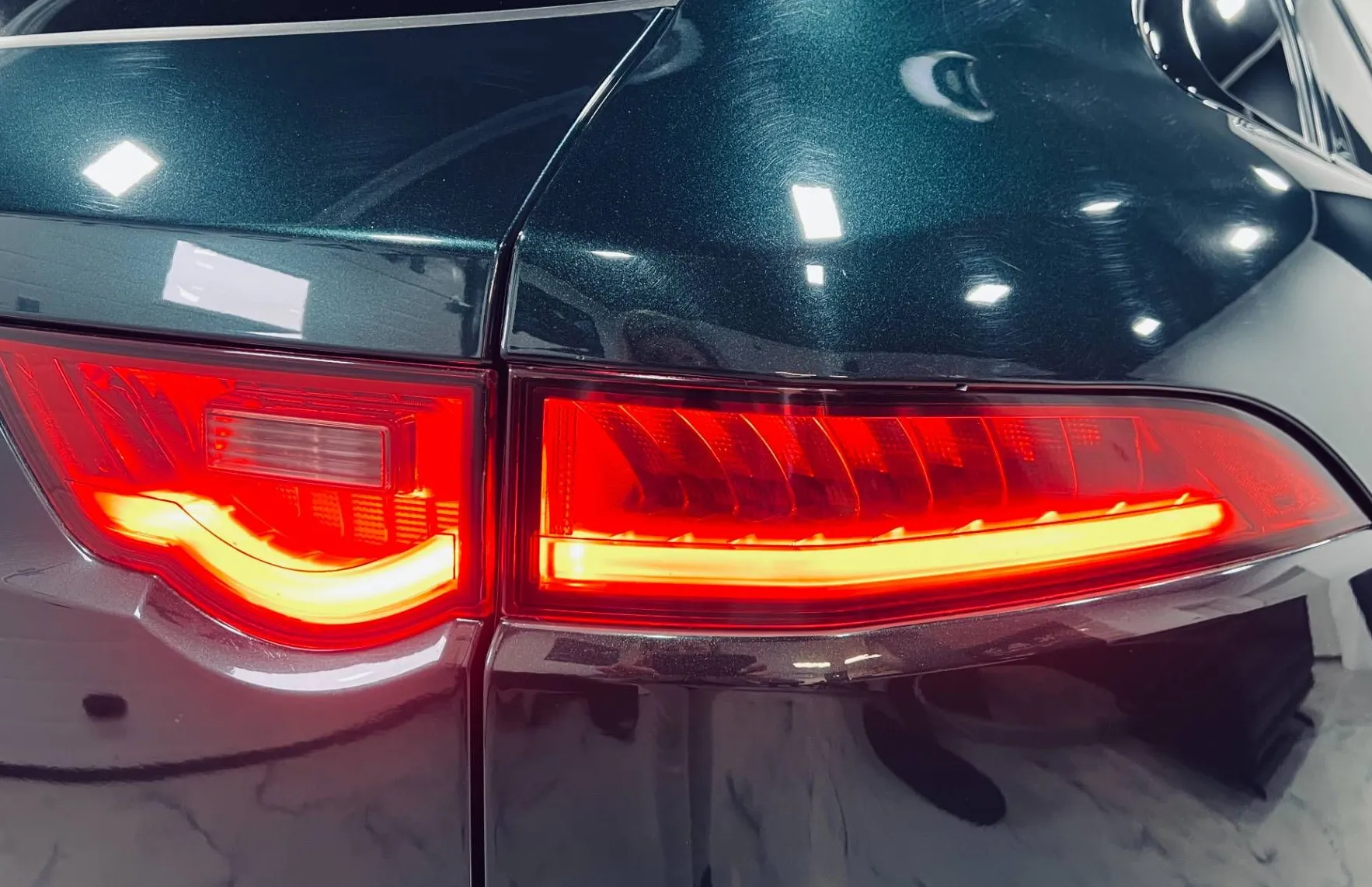 Zunanja slika - Jaguar F-PACE - 2.0 TD 180KM AWD avt R-Sport - 15