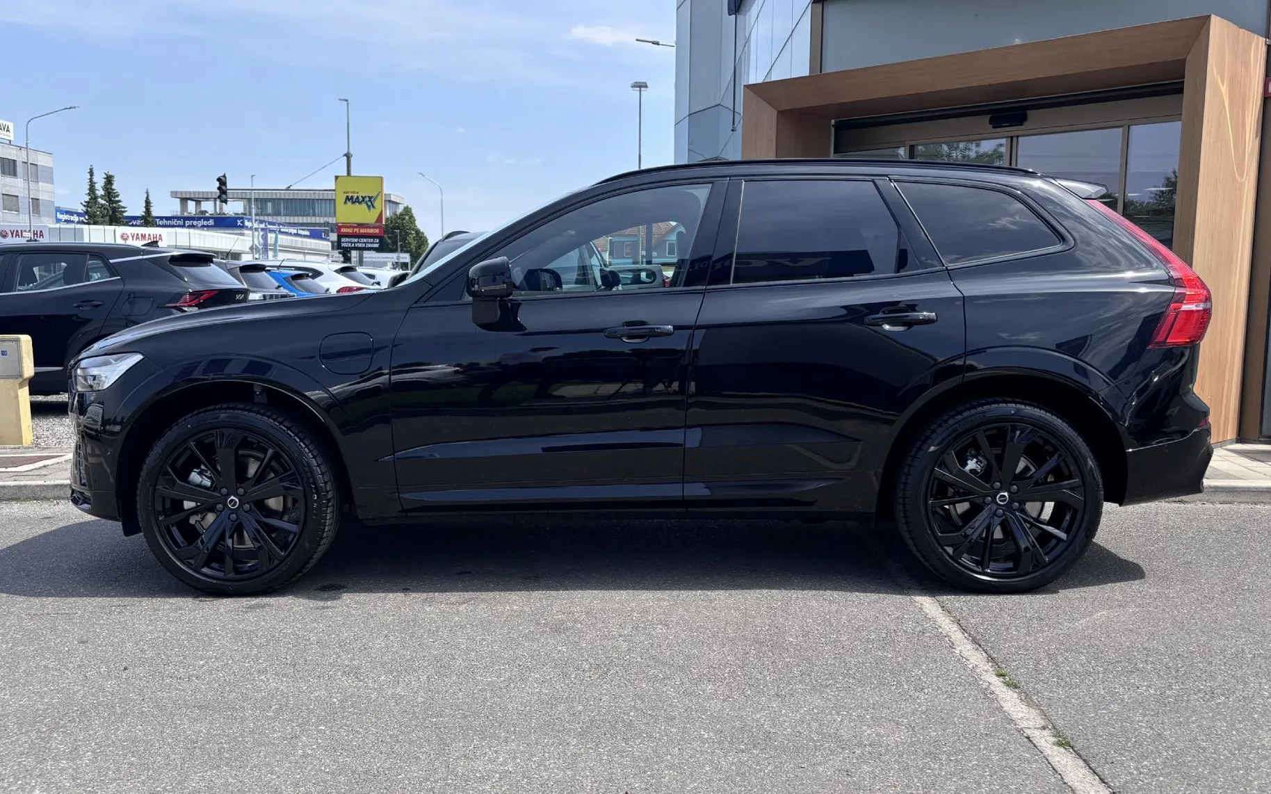 Zunanja slika - Volvo XC60 - T8 TwE Ultra Black Edition - 3