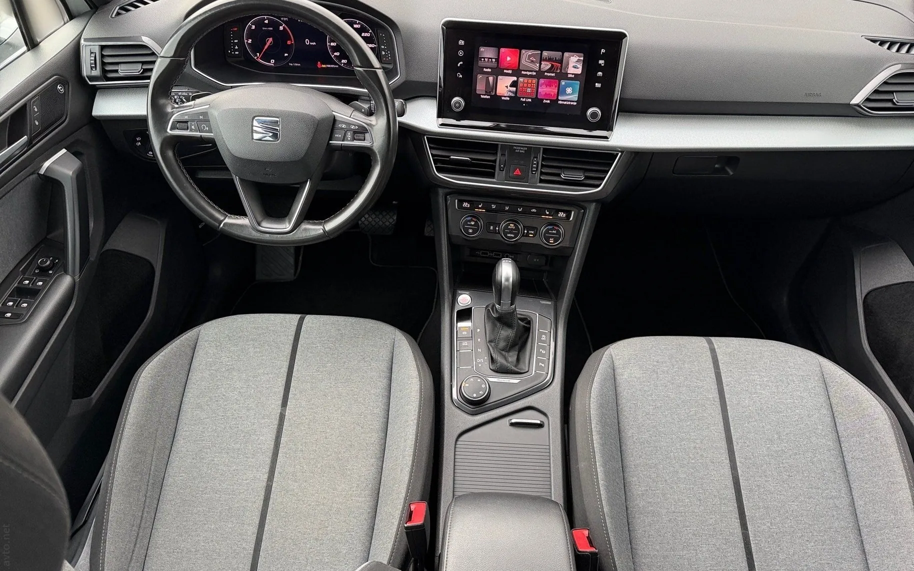 Notranja slika - Seat Tarraco - 2.0 TDI DSG 4Drive-Vlečna kljuka-Full LED-Webasto - 10