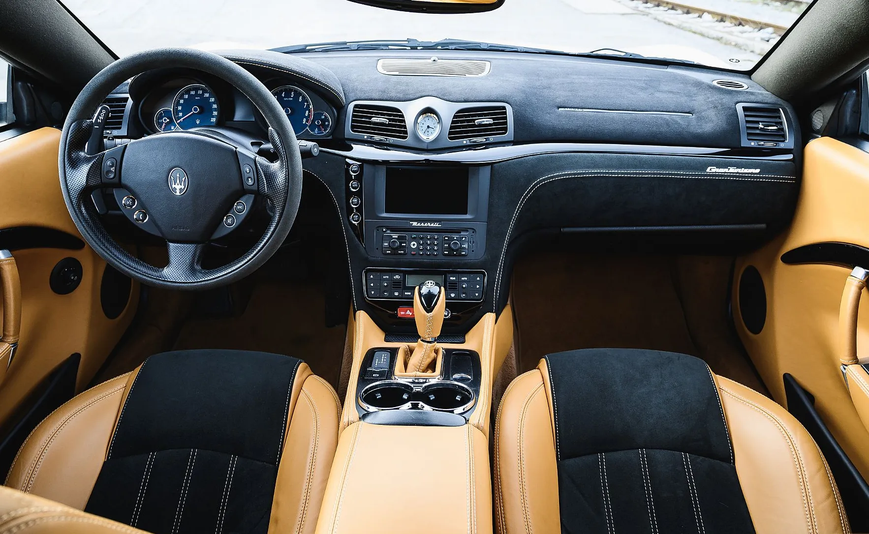 Zunanja slika - Maserati GranTurismo - 4.2 MC Sport Line V8 NEPOZABNO DOŽIVETJE - 11