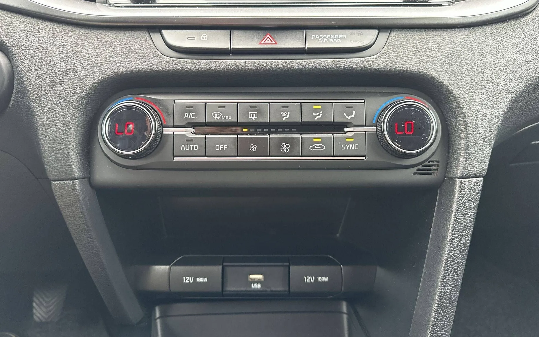 Notranja slika - KIA XCeed - 1.0 T-GDI PRIME - 19