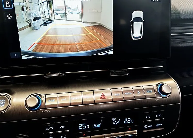 Zunanja slika - Hyundai Kona - T-GDI 100 PREMIUM-VLE. KLJ-REZ.KOLO-AMBIENT-VIDEO - 12