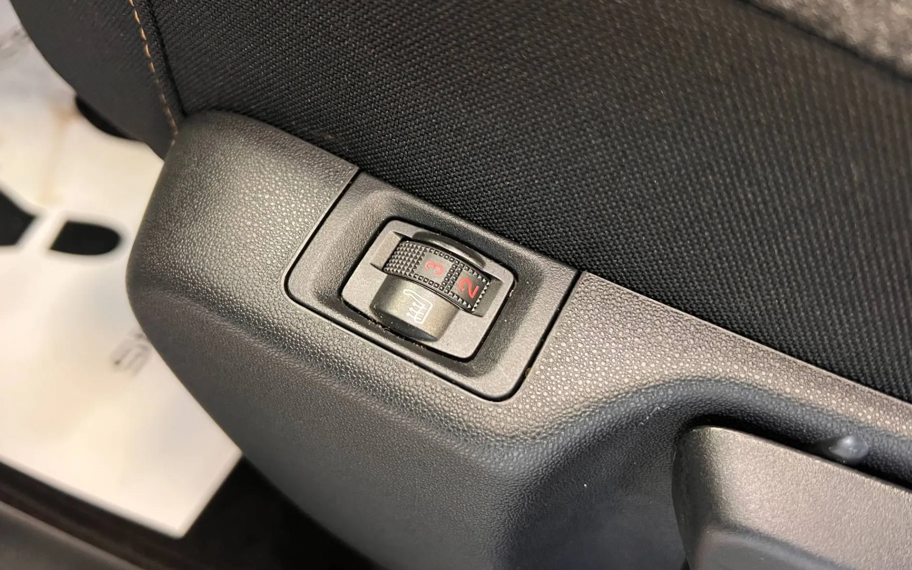 Zunanja slika - Citroën C3 - MAX-83KM-AIRBUMP-25.797KM-FULL-LED-PDC-NAVI-TEMP - 17