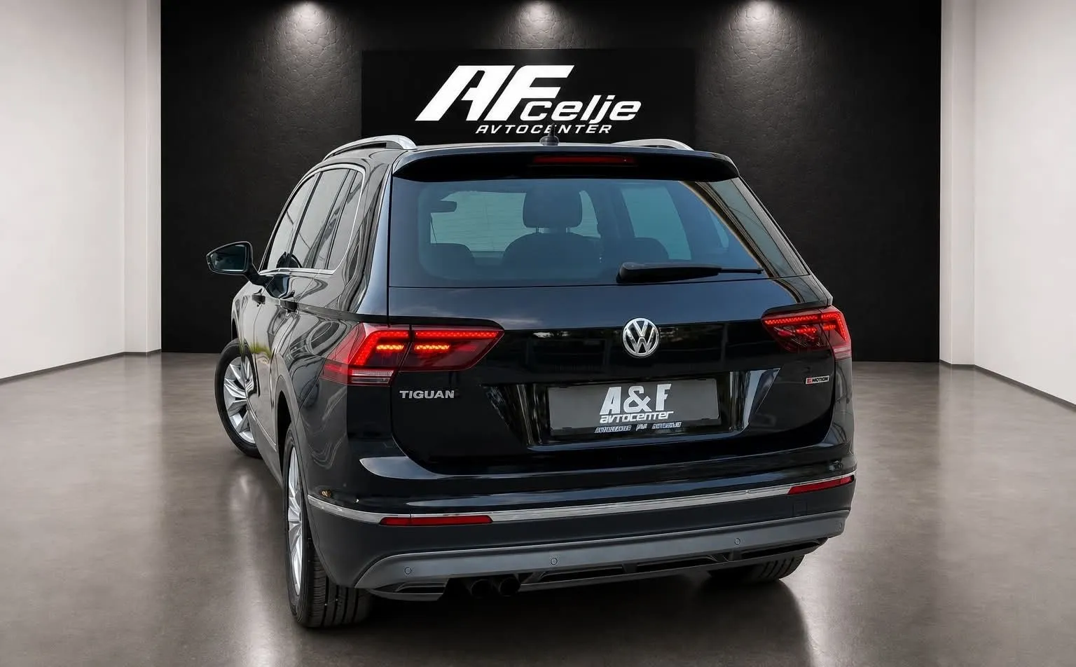 Notranja slika - Volkswagen Tiguan - 2.0 TDI-DSG-4X4-H LINE-VIRTUAL-LIZING ZA TUJCE-A.. - 7