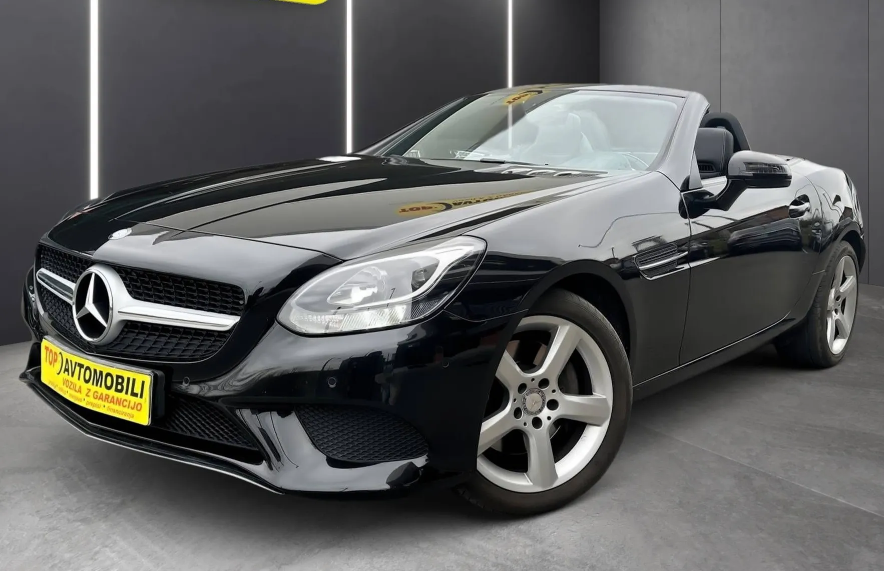 Zunanja slika - Mercedes-Benz SLC-Razred - 200 AUT. AMG-LINE LED NAVI TEMP PDC HARD-TOP HI-.. - 1