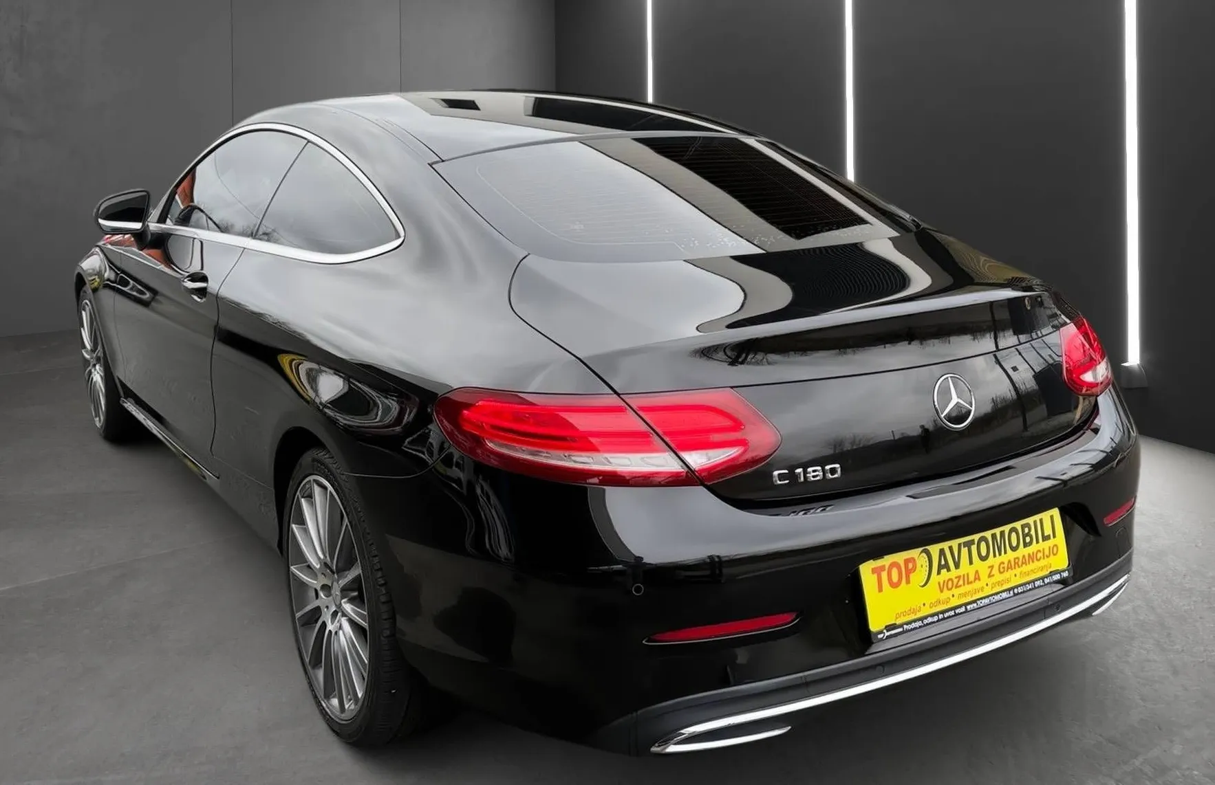 Zunanja slika - Mercedes-Benz C-Razred - C 180 COUPE 19 COL AMG FULL LED NAVI PDC TEMPOMA.. - 4