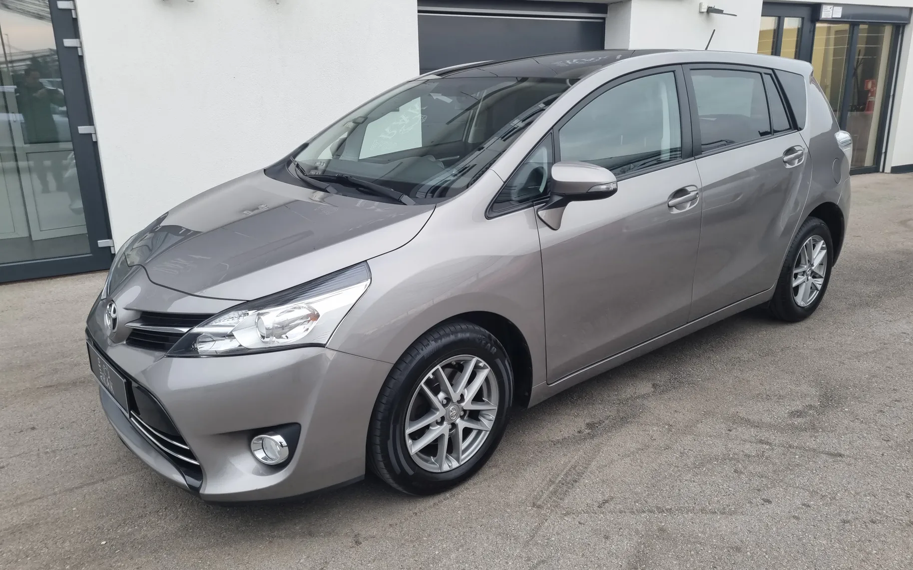 Zunanja slika - Toyota Verso - 1.6 D-4D Sol 1. LASTNIK. SLOVENSKI - 2