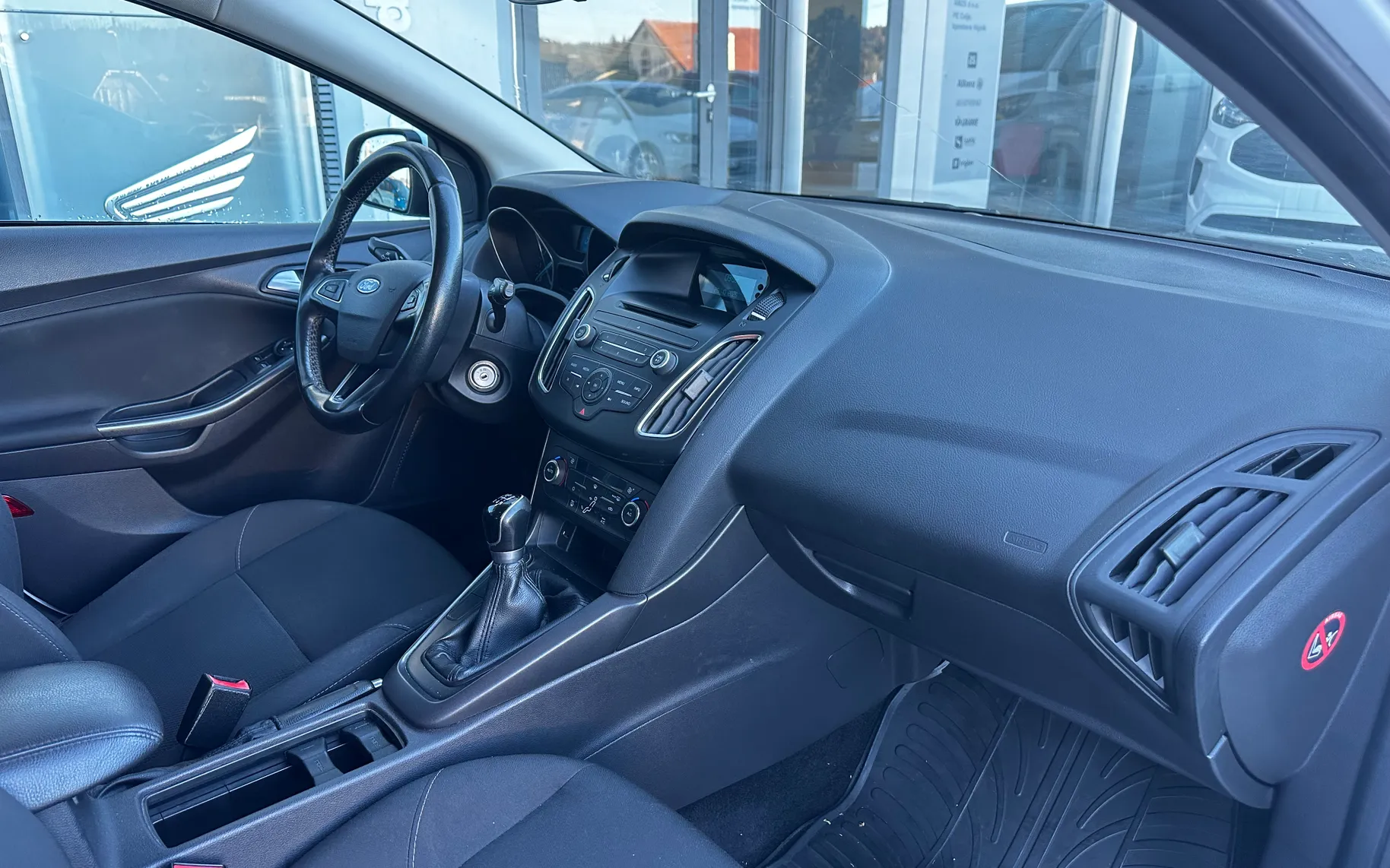 Zunanja slika - Ford Focus - 1.0 EcoBoost Trend - 10