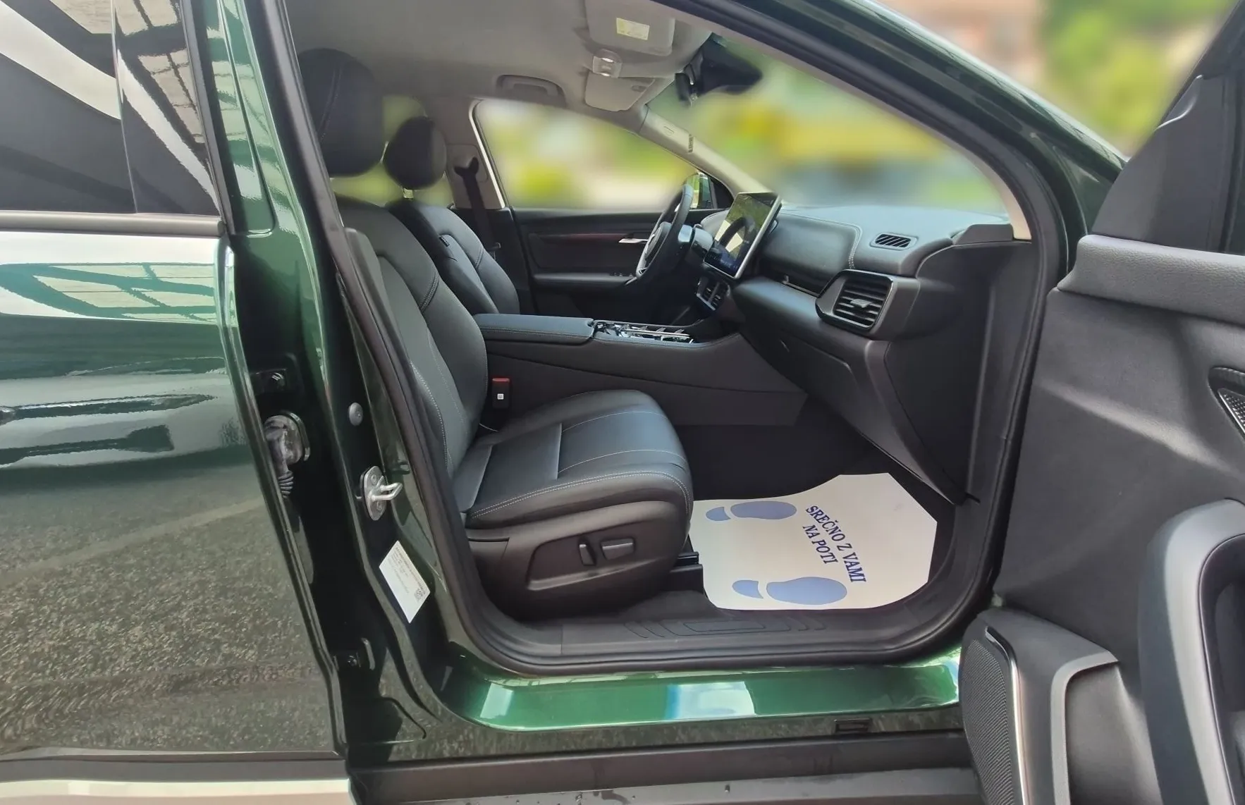 Zunanja slika - Vinfast VF8 - ECO AWD 87.7 kWh 350PS-GRATIS POLNILNICA 22KW - 15