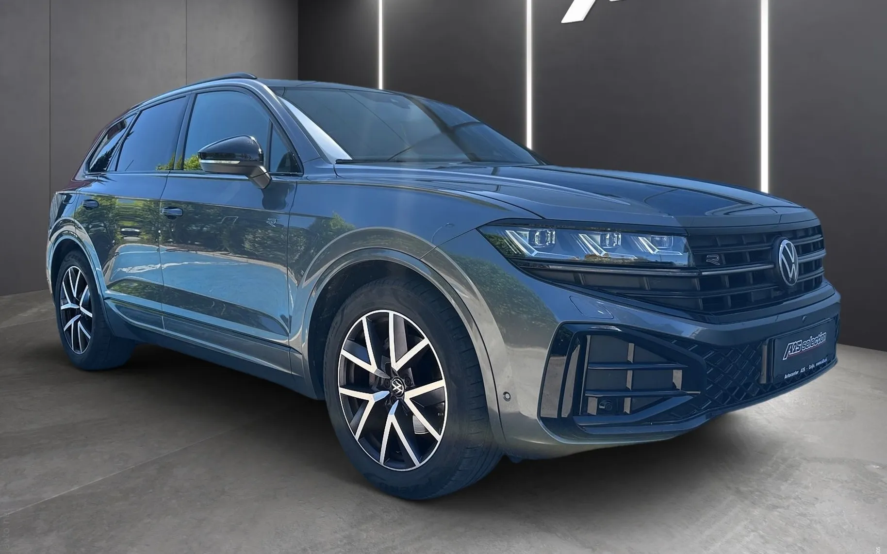 Zunanja slika - Volkswagen Touareg - 4motion V6 TDI BMT R-Line Tiptronic - 3