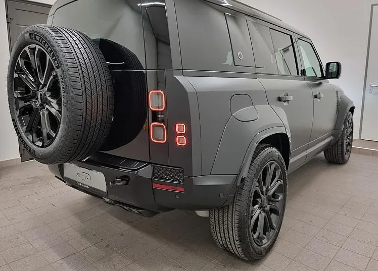 Zunanja slika - Land Rover Defender - 110 OCTA Black Edition P635 4.4 V8 AWD - 6