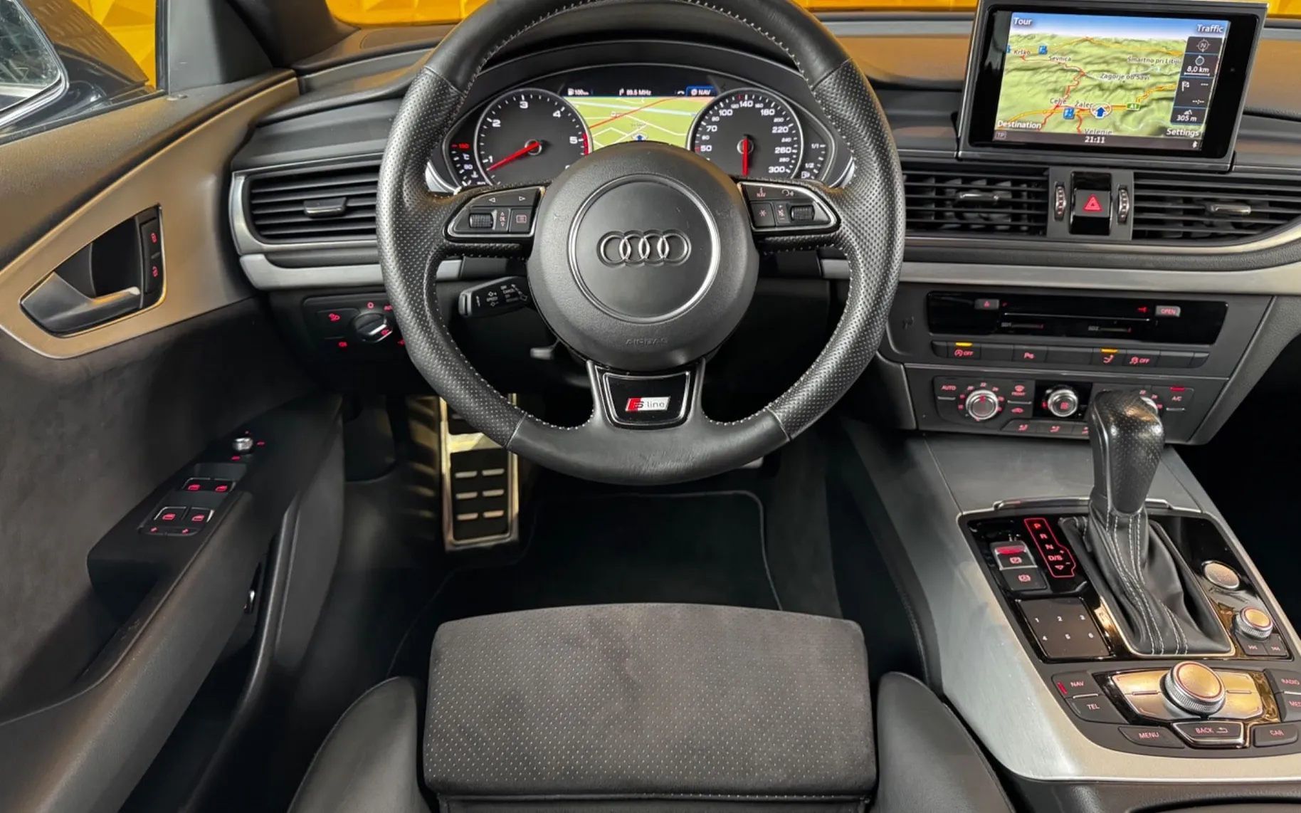 Notranja slika - Audi A7 - 3.0 TDI Quattro AUT. S Line-MATRIX-F1 - 12