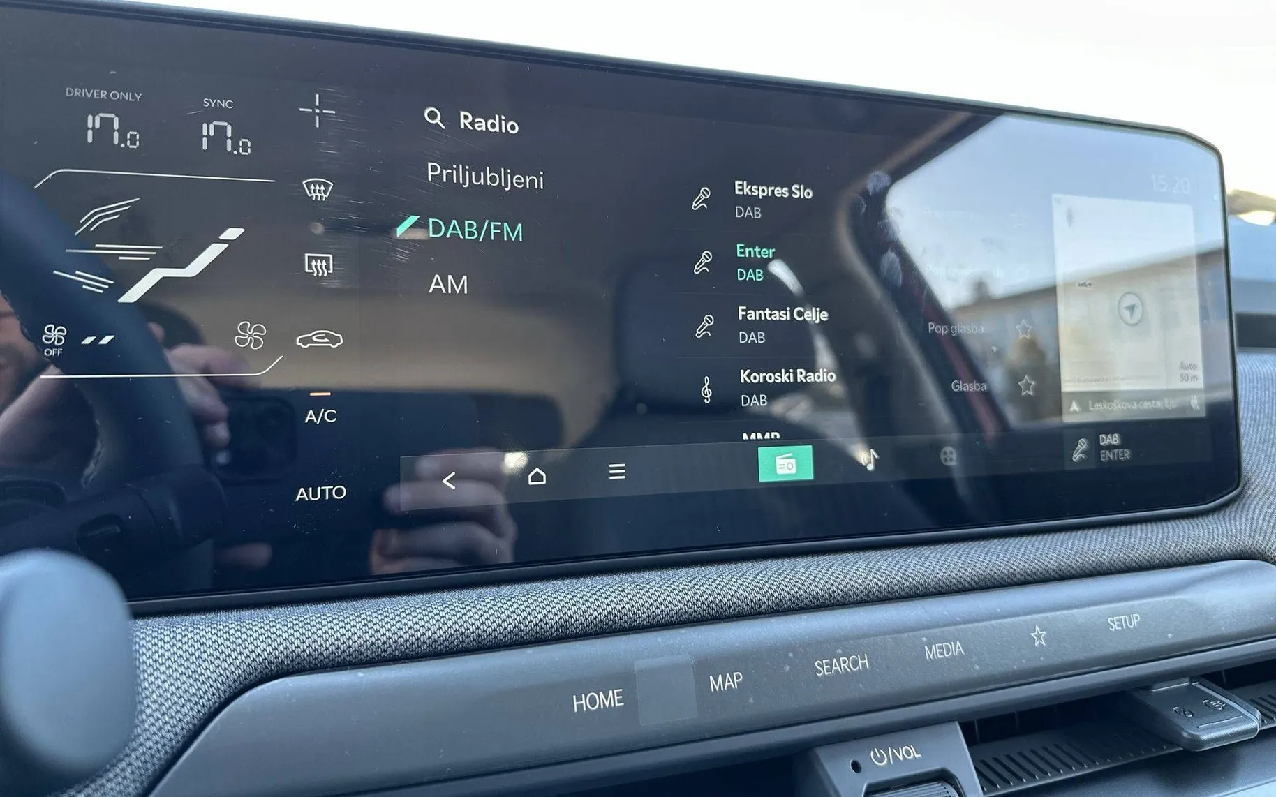 Notranja slika - KIA EV3 - Star 58.3 kWh baterija - 15