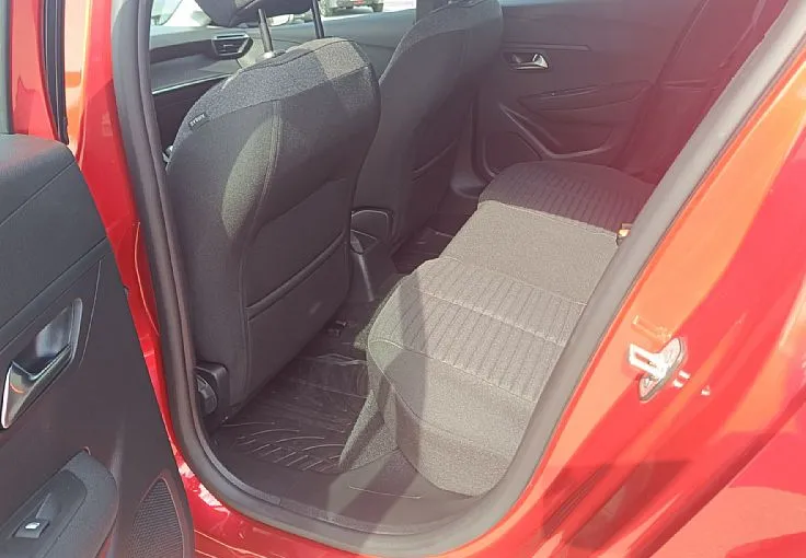 Zunanja slika - Peugeot 208 - 1.2 PureTech 100 S&S Active-NAVI-GRETJE SEDEŽEV - 7