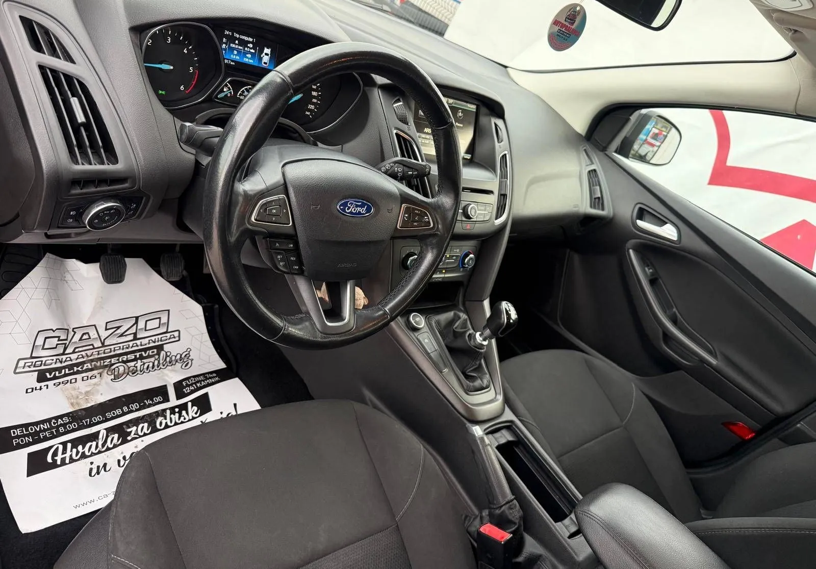 Notranja slika - Ford Focus - Karavan 1.6 TDCi Titanium - 10
