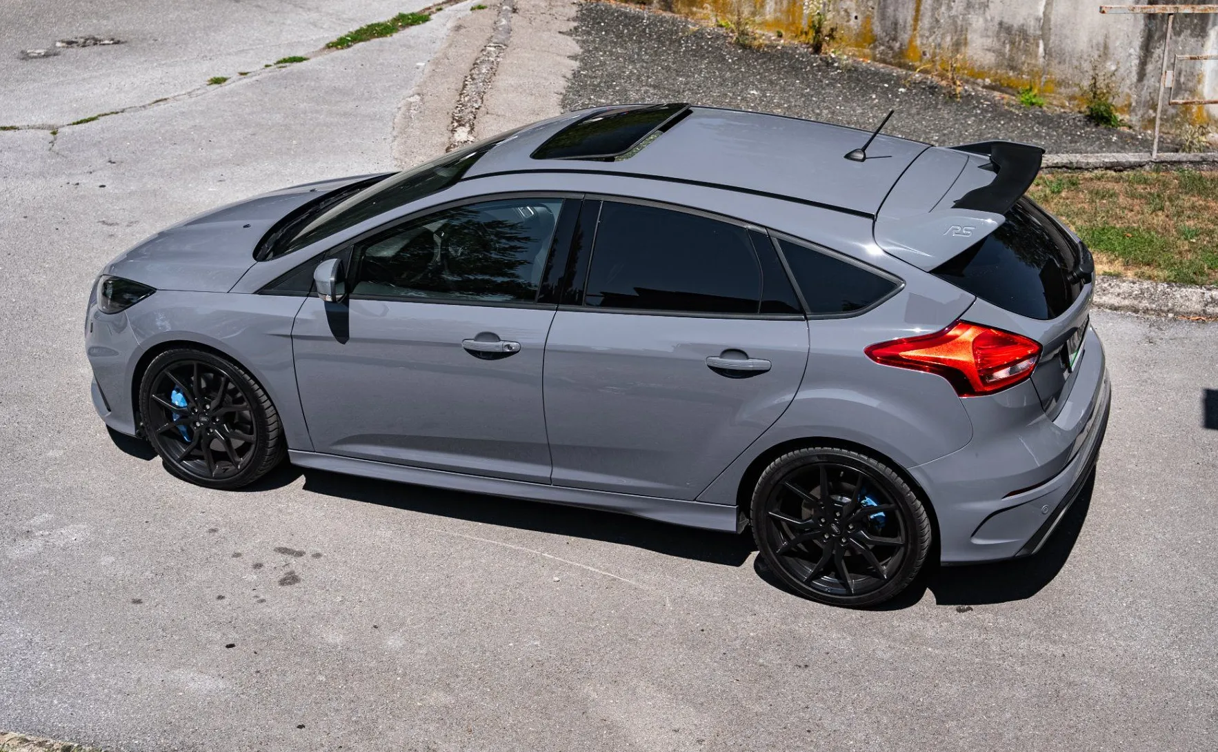 Zunanja slika - Ford Focus - RS - Recaro - SONY - Keyless - Šibedah - Xenon - 15