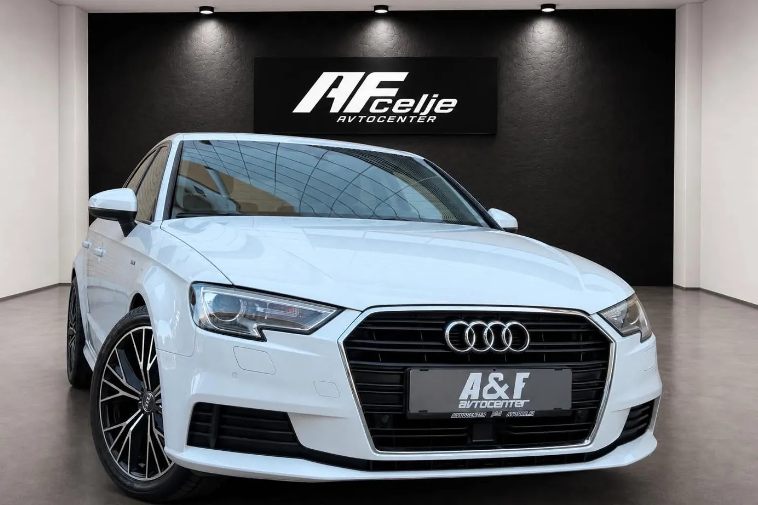 Zunanja slika - Audi A3 - 1.6 TDI-S TRONIC-81.000km-LIZING ZA TUJCE-XENON+.. - 3