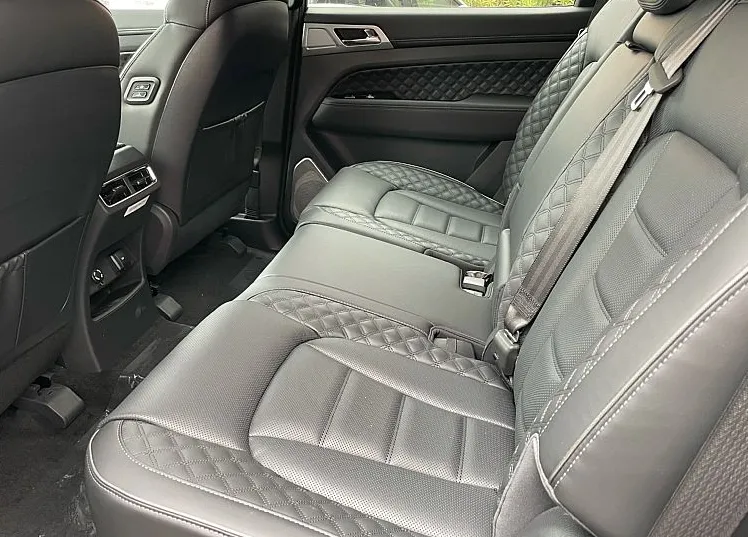 Zunanja slika - SsangYong Rexton - 2.2 XDi Limited Exclusive Panorama 4WD A T - 9