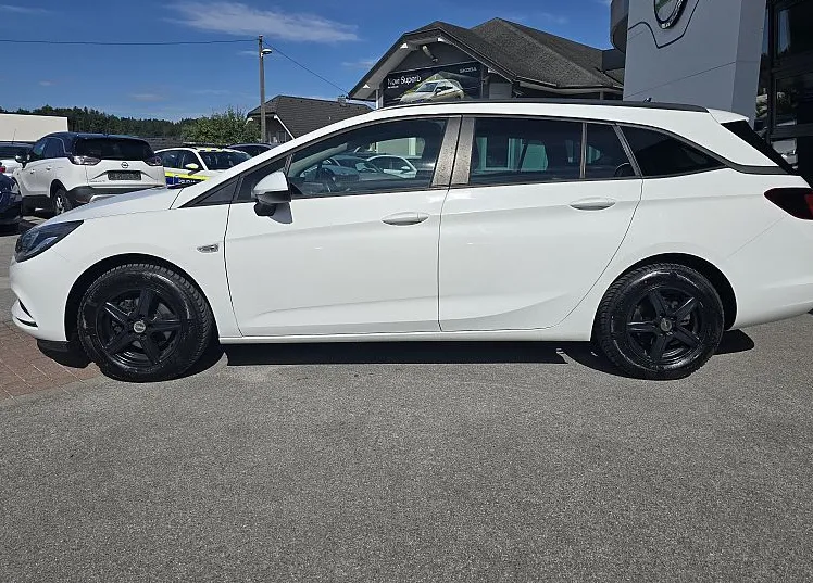Zunanja slika - Opel Astra - 1.6 CDTI 81KW ST - 4