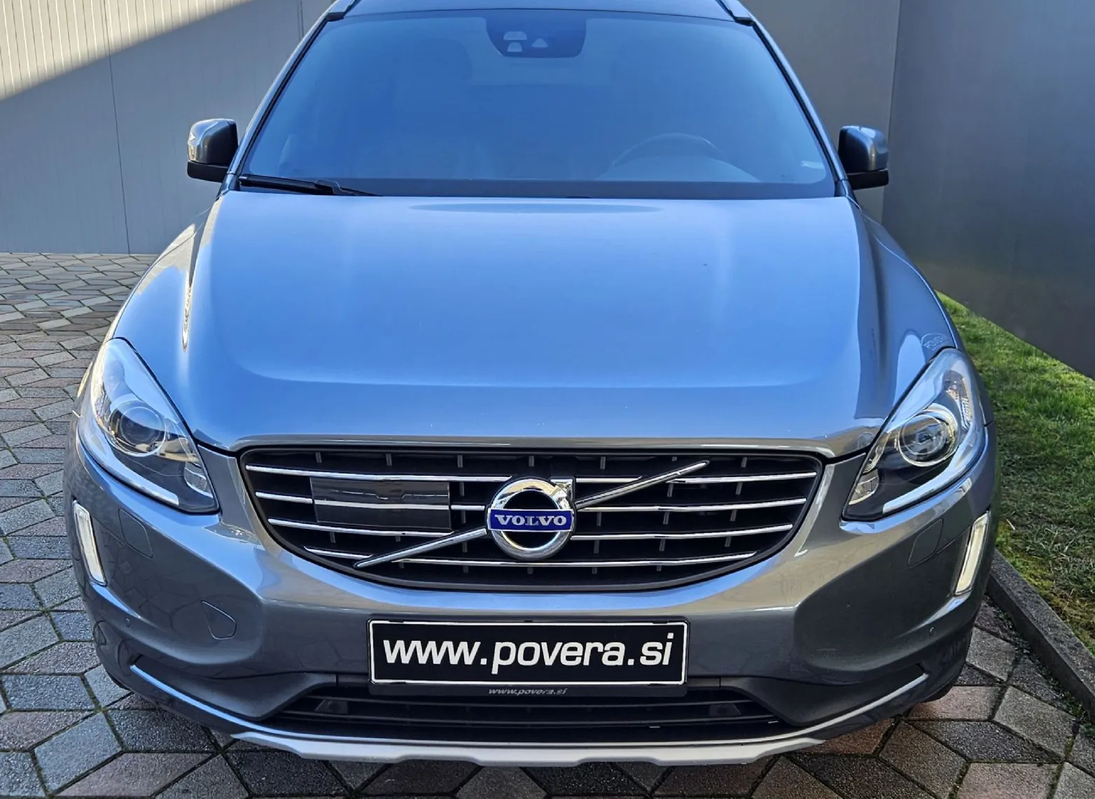 Zunanja slika - Volvo XC60 - D4 AUT. SIGNATURE +Xenon+ACC+Kamera +Pano+Usnje... - 2