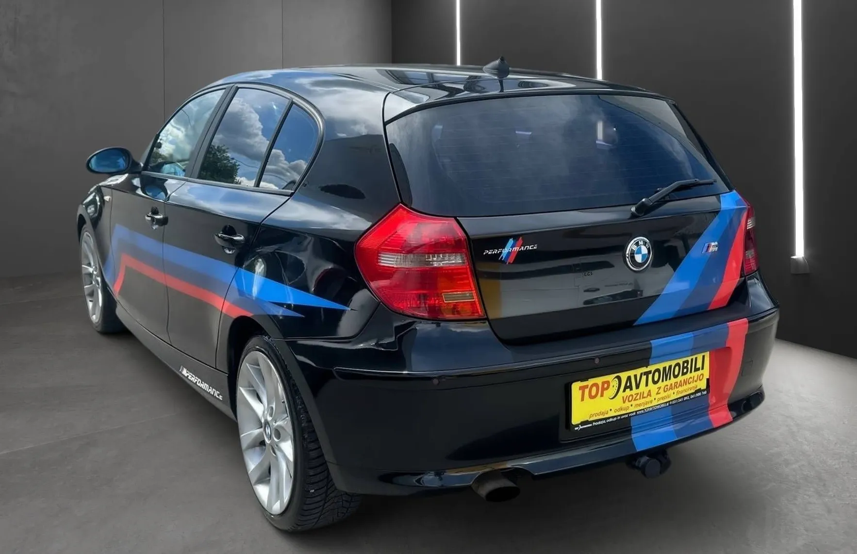 Zunanja slika - BMW Serija 1 - : 118d OPRAVLJEN VELIK SERVIS MOŽNOST BREZ POLOGA - 6