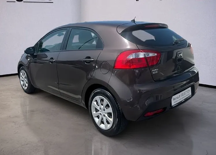 Zunanja slika - KIA Rio - 1.2 benc. CVVT  63 kW 85 KM  EX Fun - 4