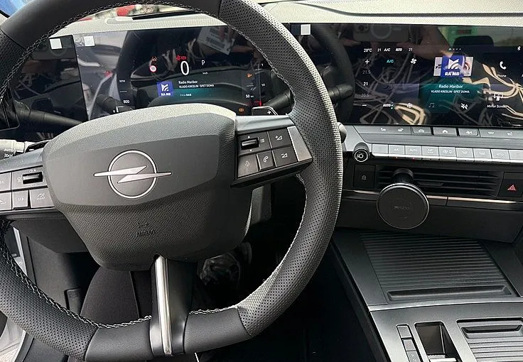 Zunanja slika - Opel Astra - Sports Tourer 1.2 Turbo Hybrid GS - 6