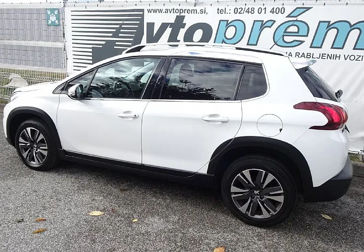 Zunanja slika - Peugeot 2008 - 1.5 BlueHDI SS 100 Allure FINANCIRANJE BREZ POLOGA - 3