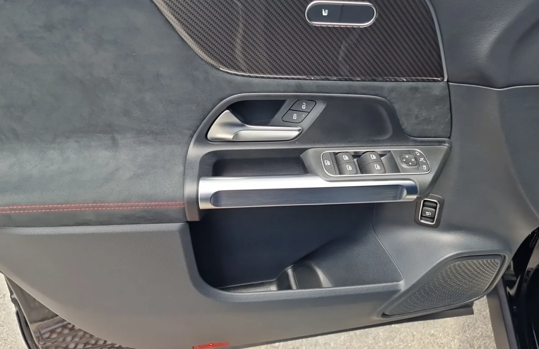 Zunanja slika - Mercedes-Benz GLB-Razred - GLB 200 d AMG Line Avt. - 14