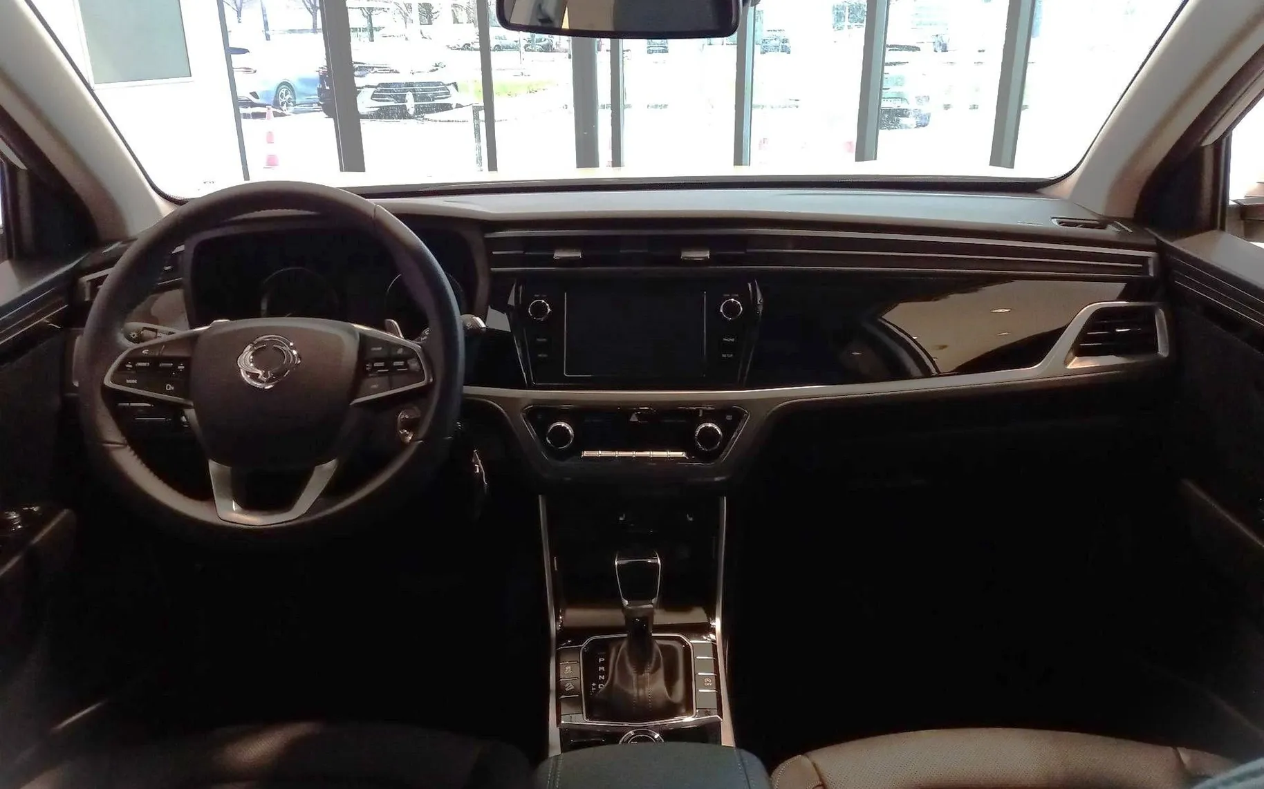 Notranja slika - SsangYong Korando - 1.5 T-GDi Style 4WD AT... - 14